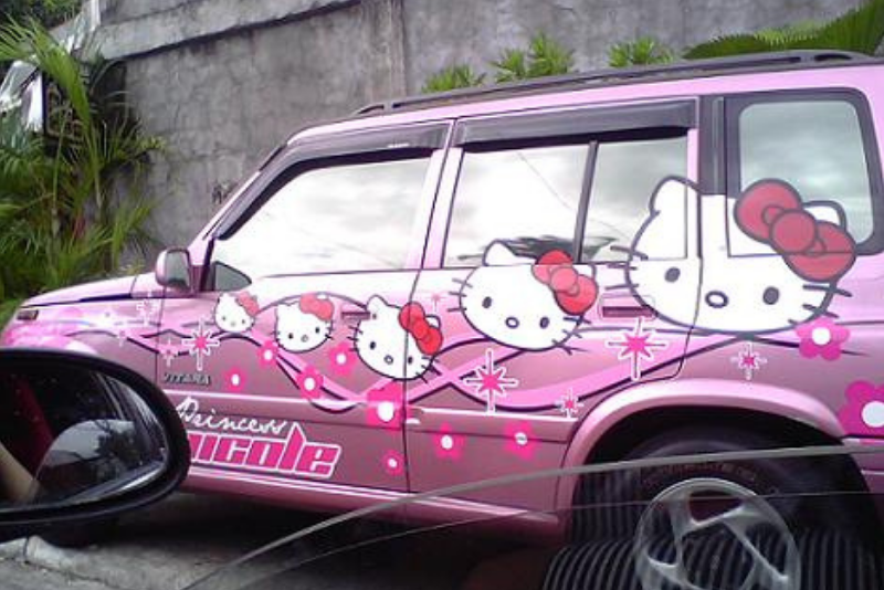 coche-hello-kitty