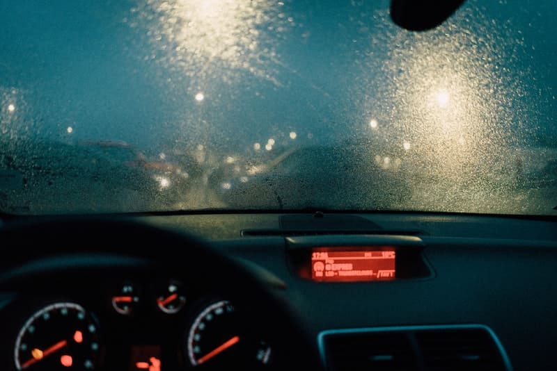 sabes-conducir-adecuadamente-cuando-llueve
