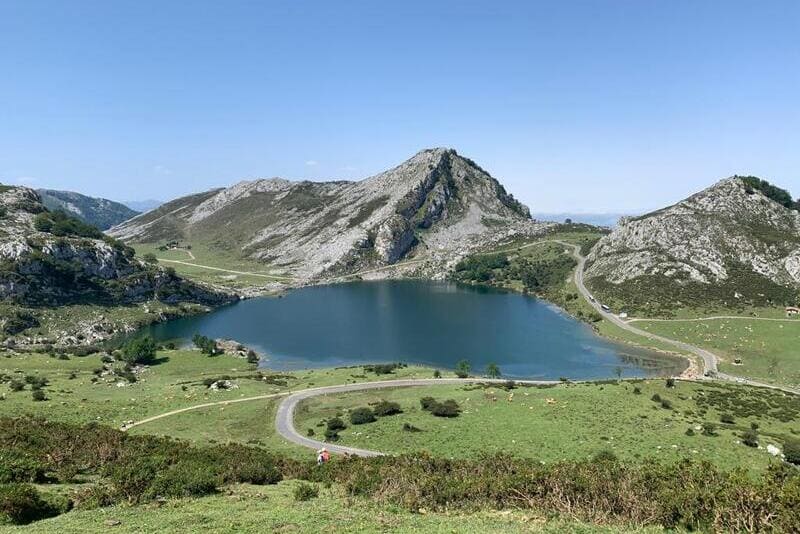 carreteras-mas-bonitas-espana-lagos-covadonga