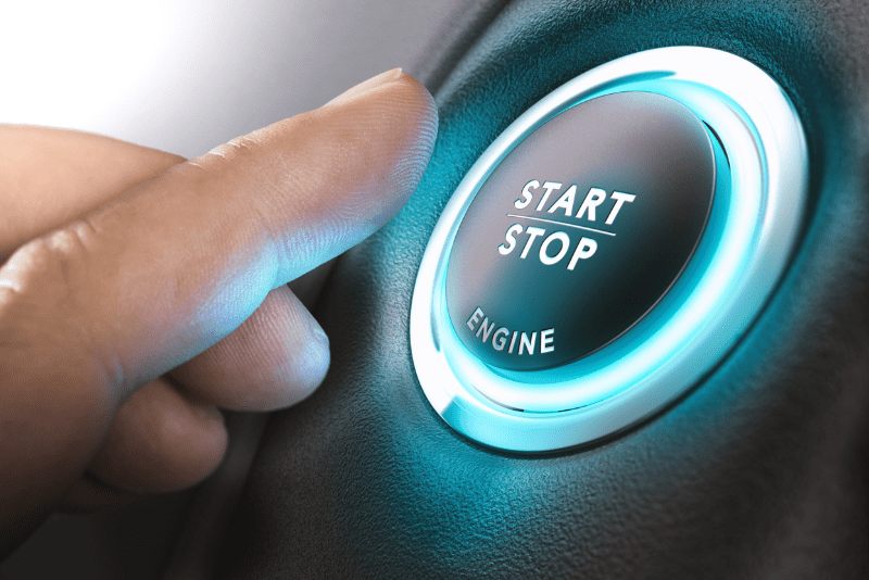 Uno de los recursos que en los últimos años se ha incorporado a los coches es el botón start/stop, que tiene más ventajas de las que parece.